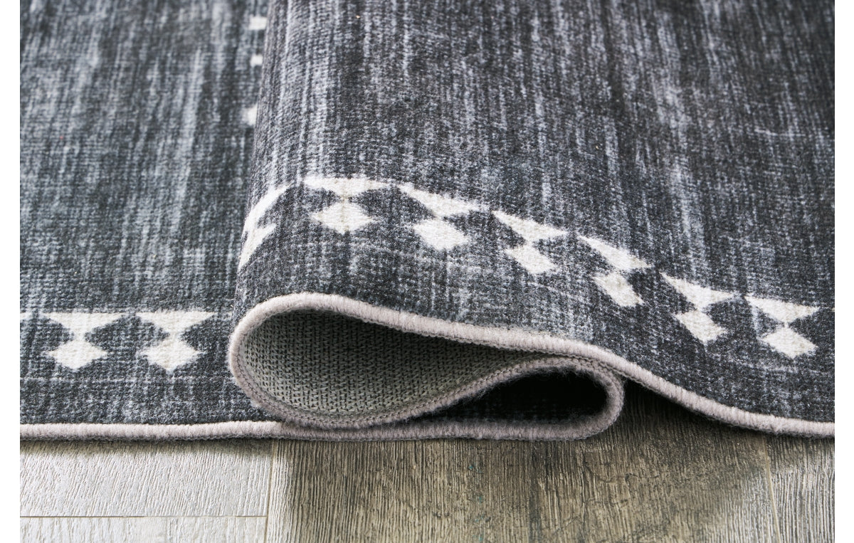 Arloman 5' x 7' Washable Rug