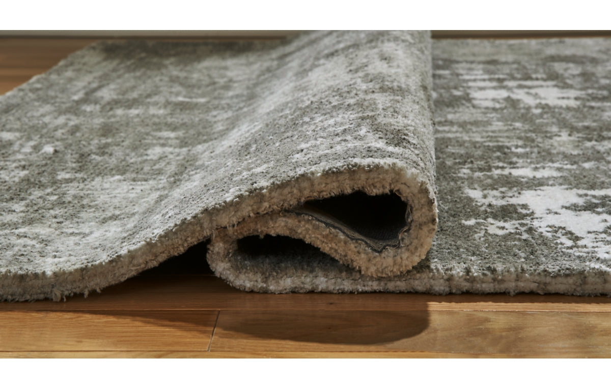 Valmontic 8' x 10' Rug