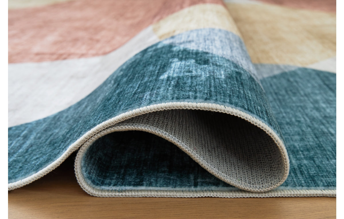 Chanleigh Washable 7'6" x 9'6" Area Rug