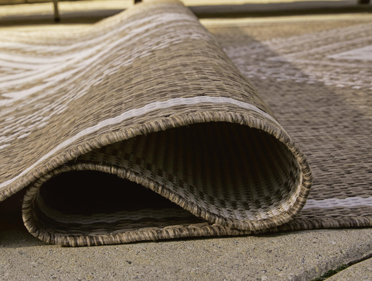 Dunsler Indoor/Outdoor 8' x 10' Rug
