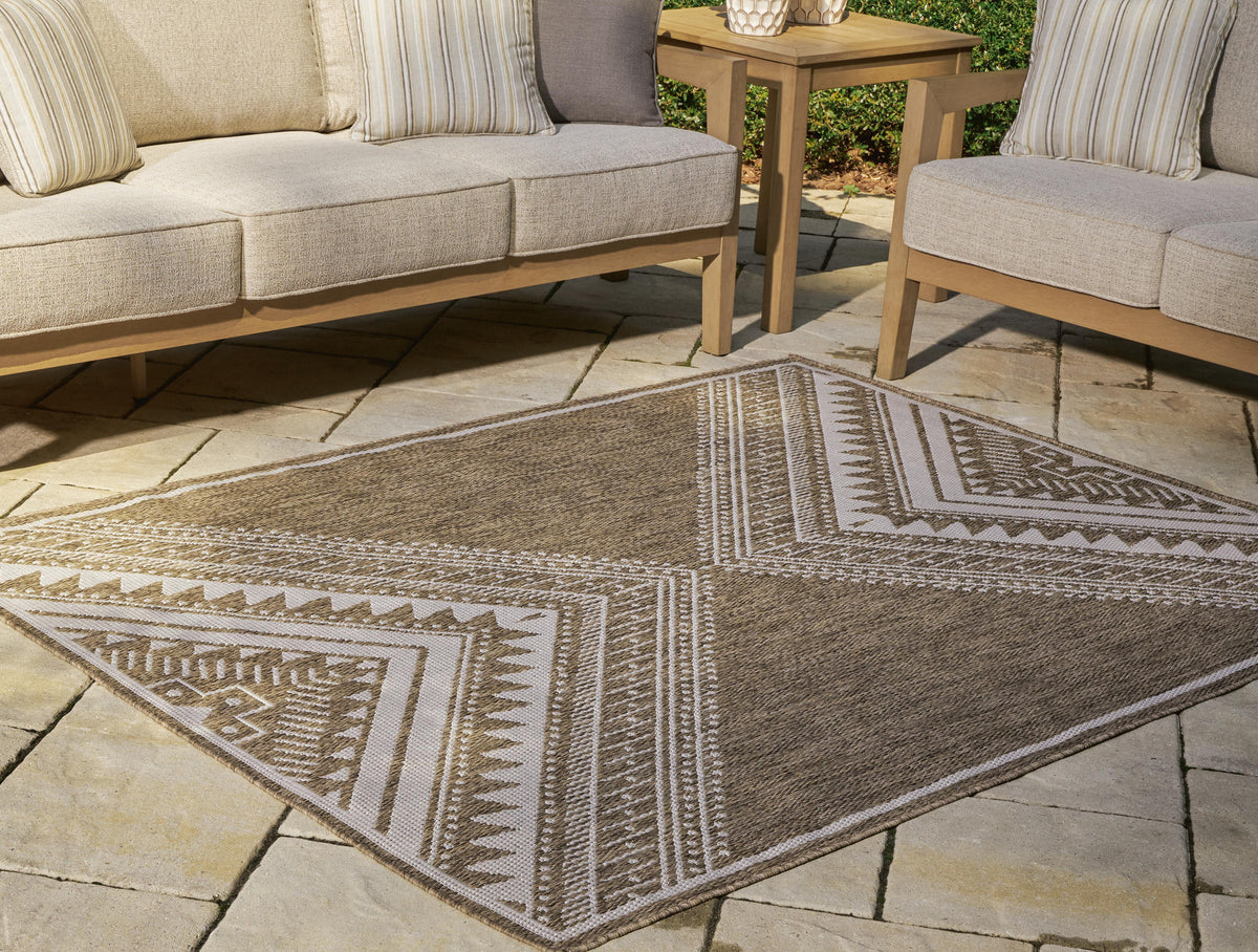 Dunsler Indoor/Outdoor 8' x 10' Rug