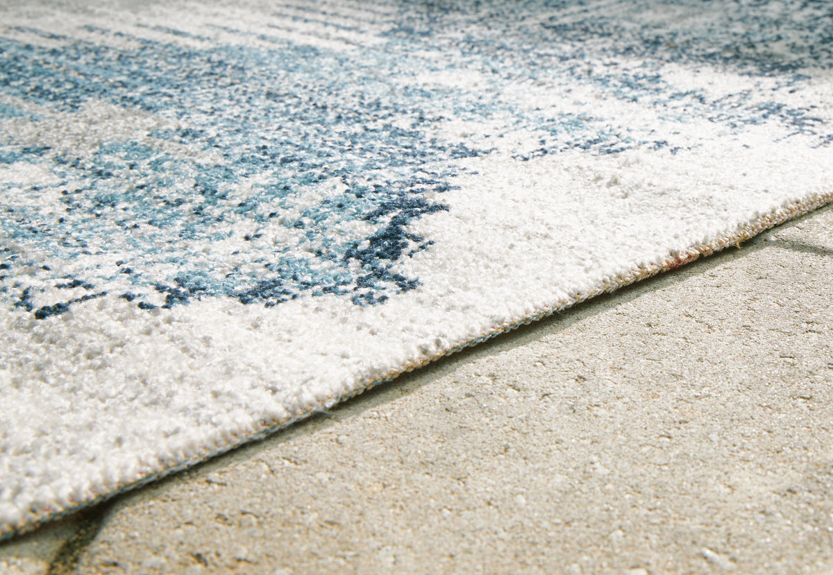 Daddridge Indoor/Outdoor 5' x 7' Rug