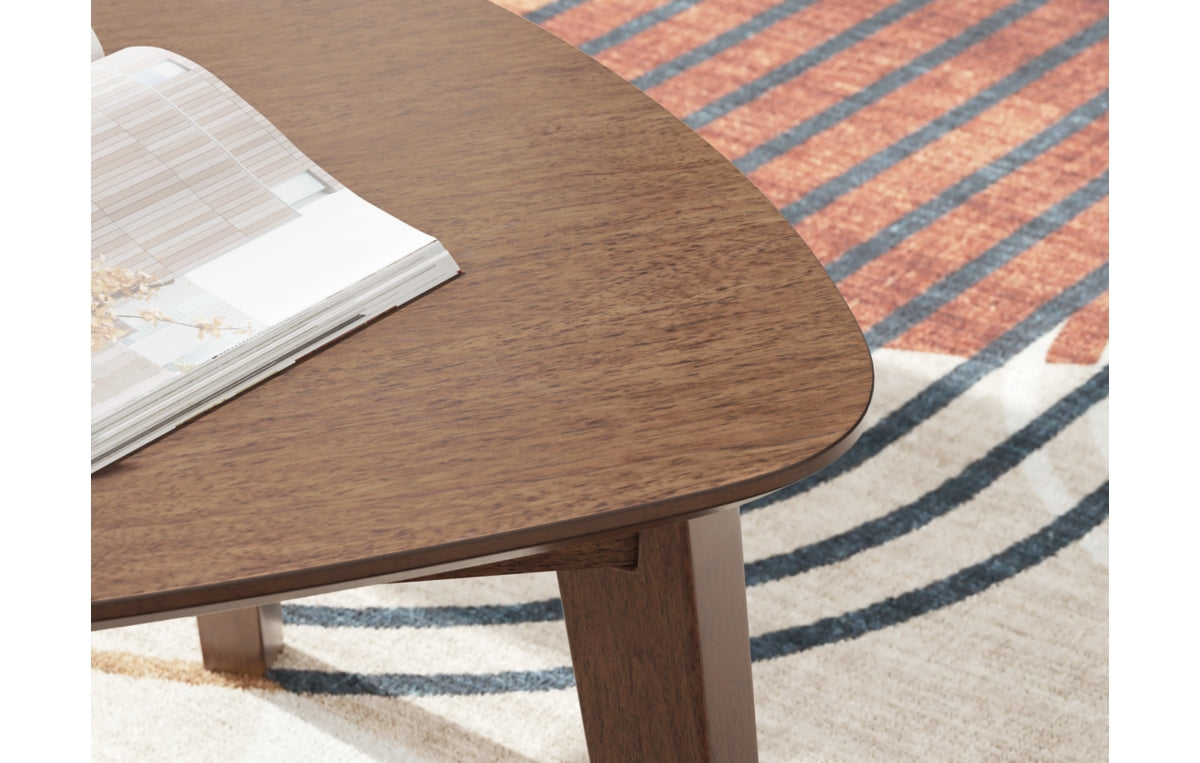 Lyncott Table (Set of 3)