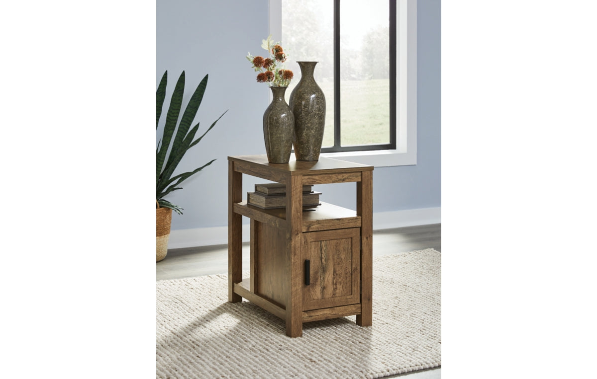 Fendenmore Chairside End Table