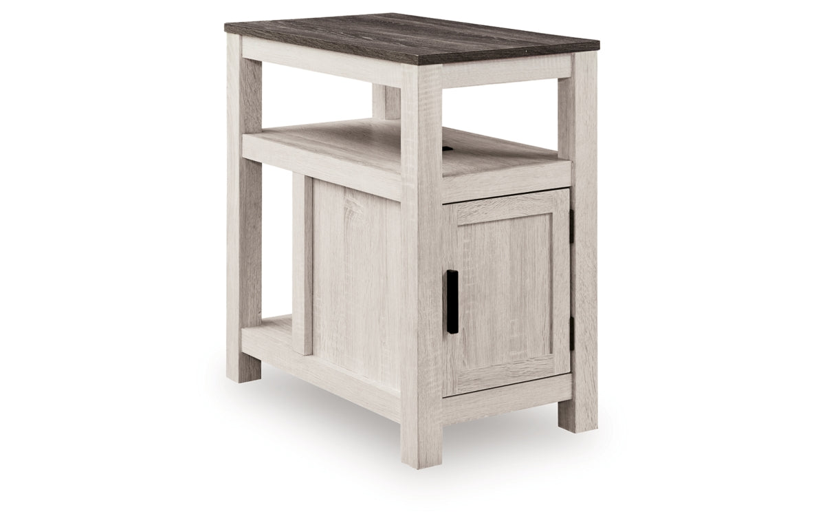 Fendenmore Chairside End Table
