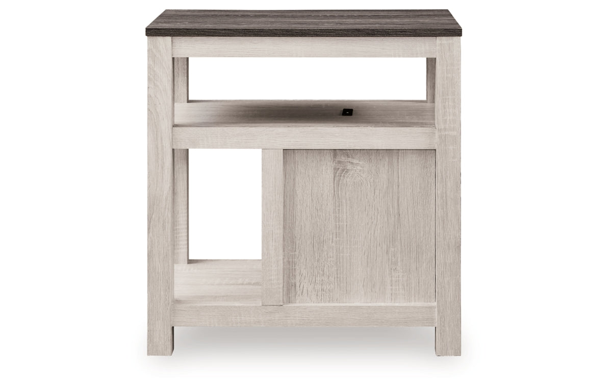 Fendenmore Chairside End Table