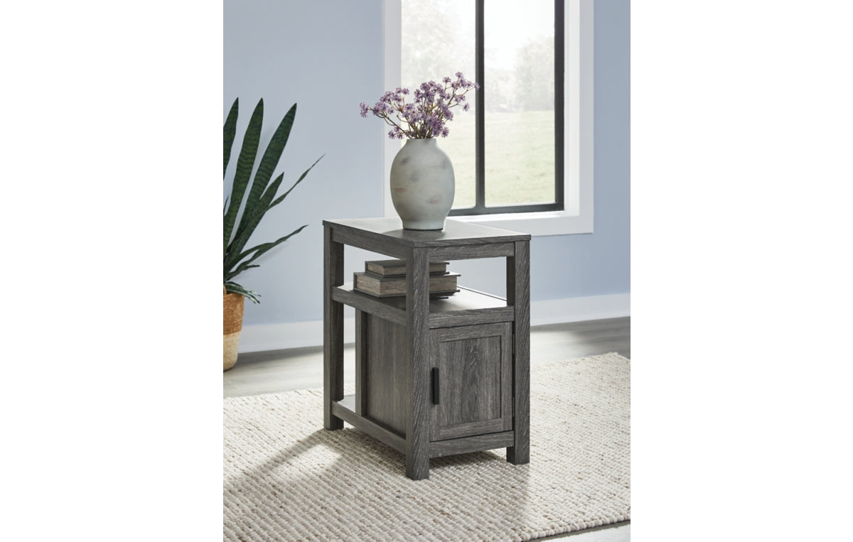 Fendenmore Chairside End Table