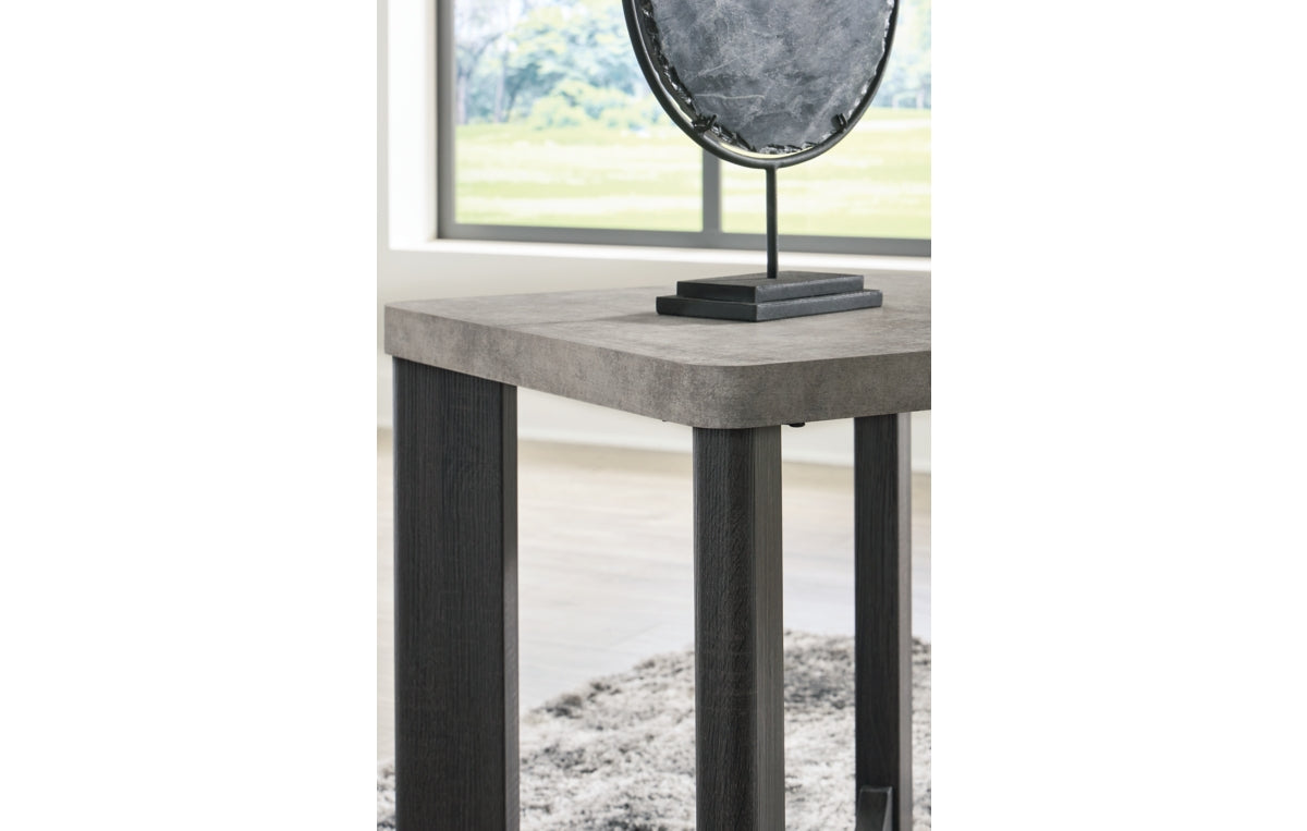 Sharstorm Table (Set of 3)