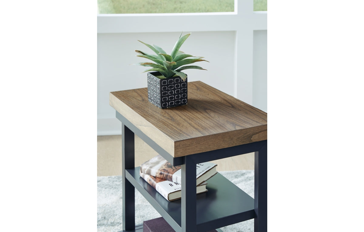 Landocken Table (Set of 3)