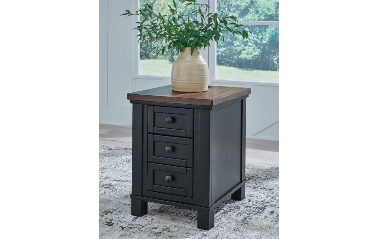 Wildenauer Chairside End Table