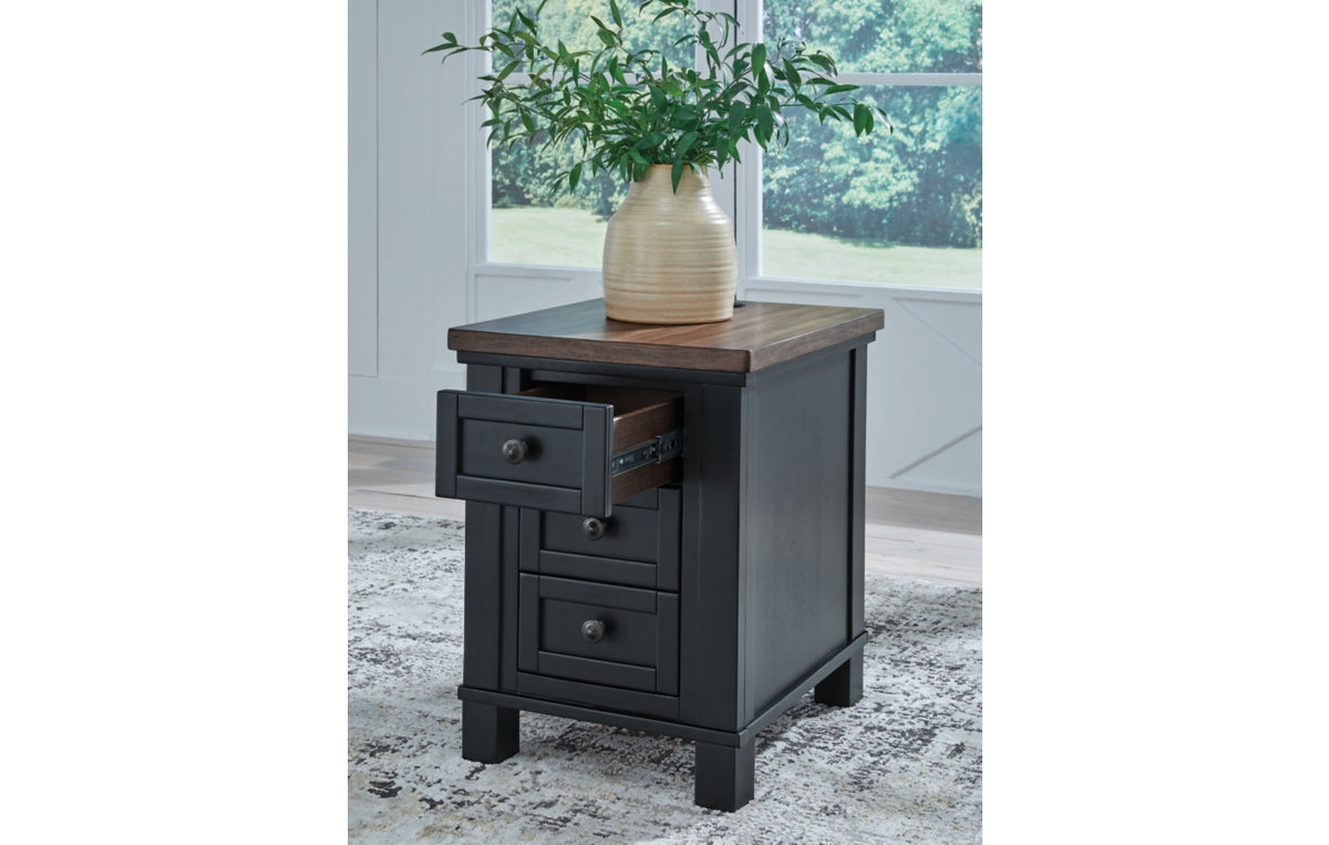 Wildenauer Chairside End Table