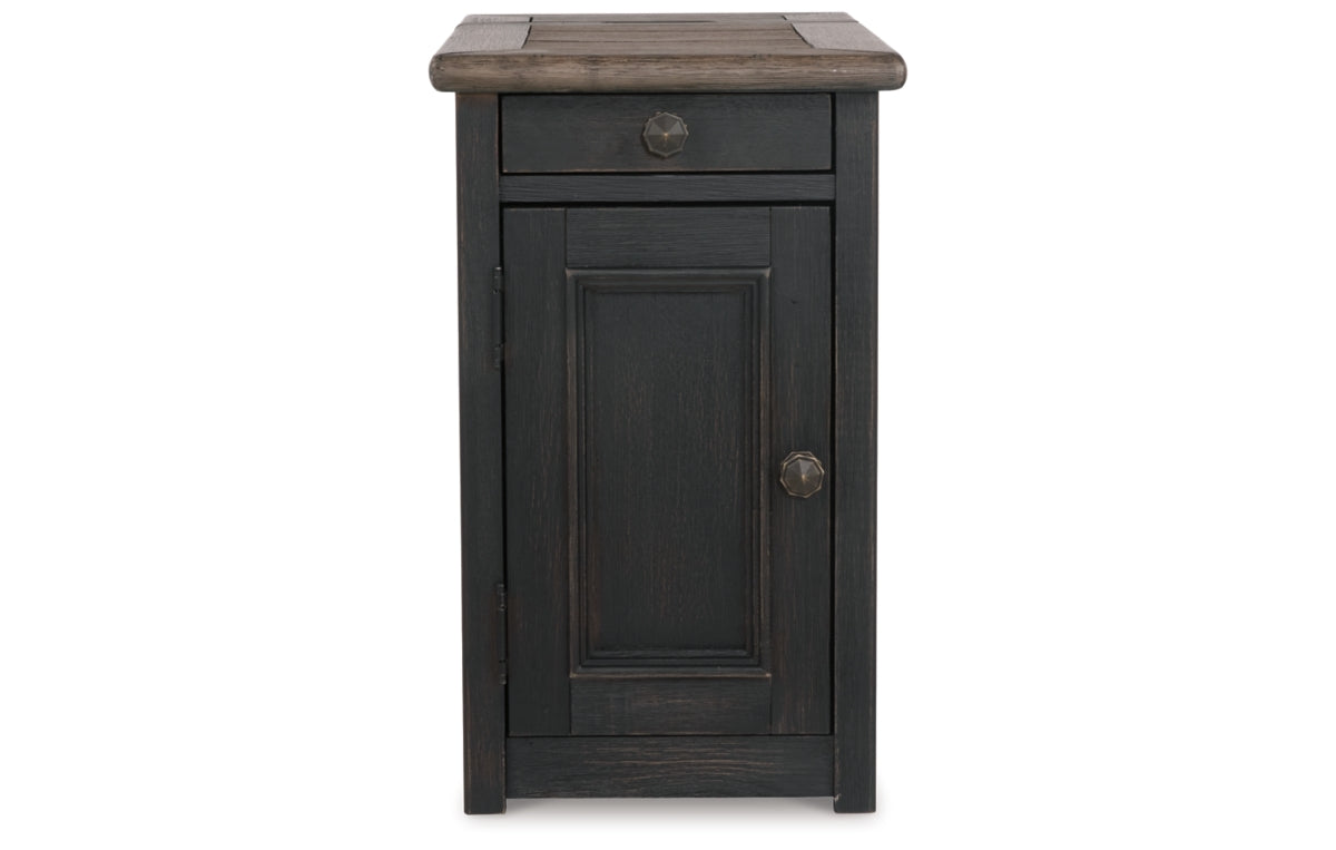 Tyler Creek Chairside End Table with USB Ports & Outlets