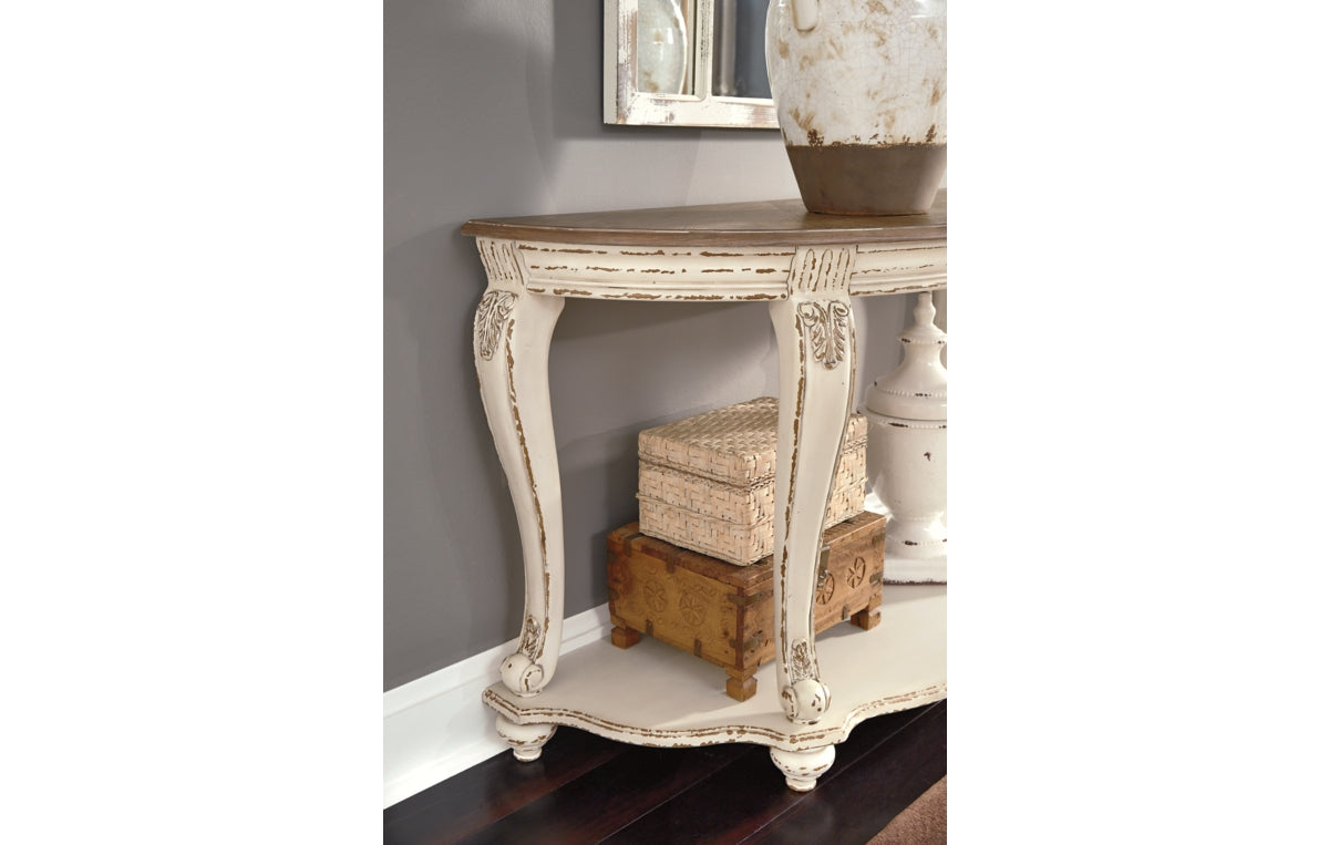 Realyn Sofa Table