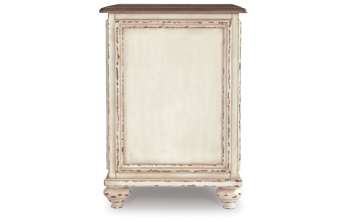 Realyn Chairside End Table