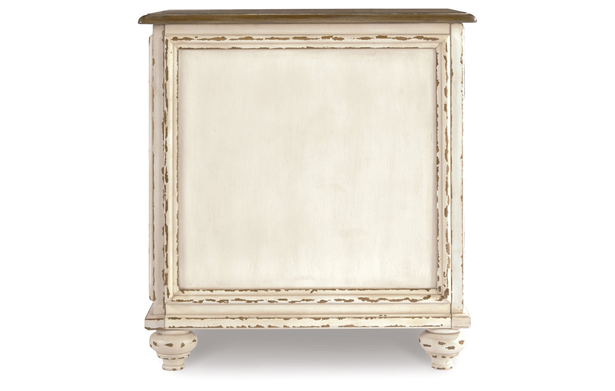 Realyn Chairside End Table