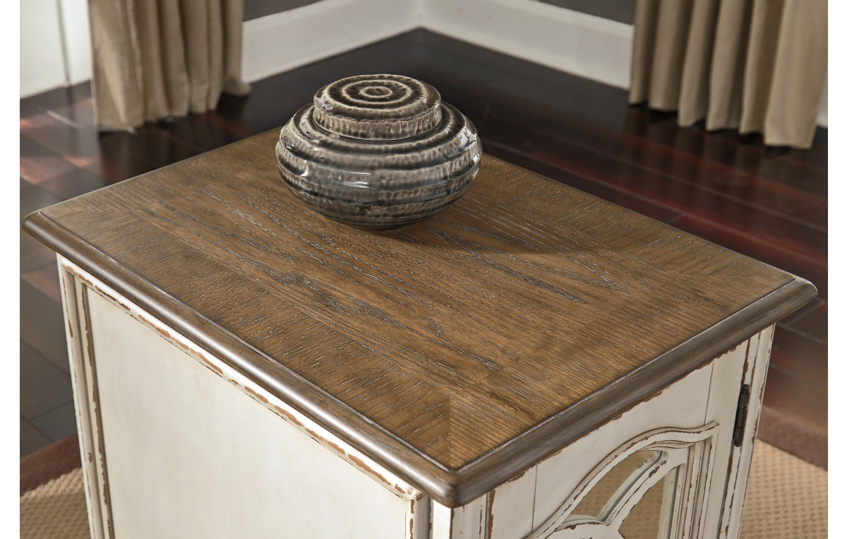 Realyn Chairside End Table