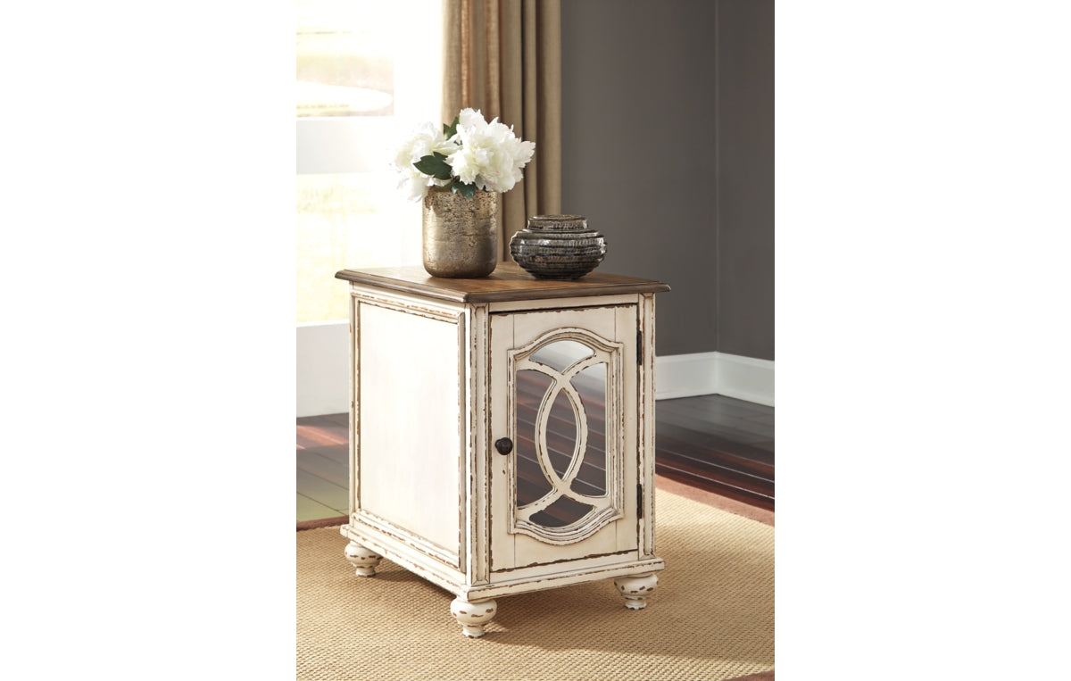 Realyn Chairside End Table