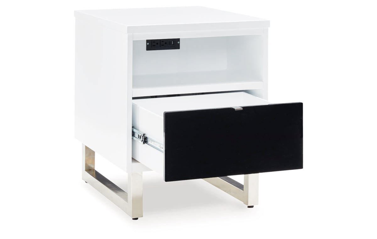Gardoni Chairside End Table