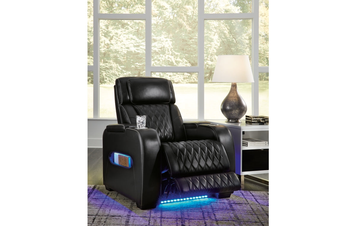 Boyington Sofa, Loveseat and Recliner