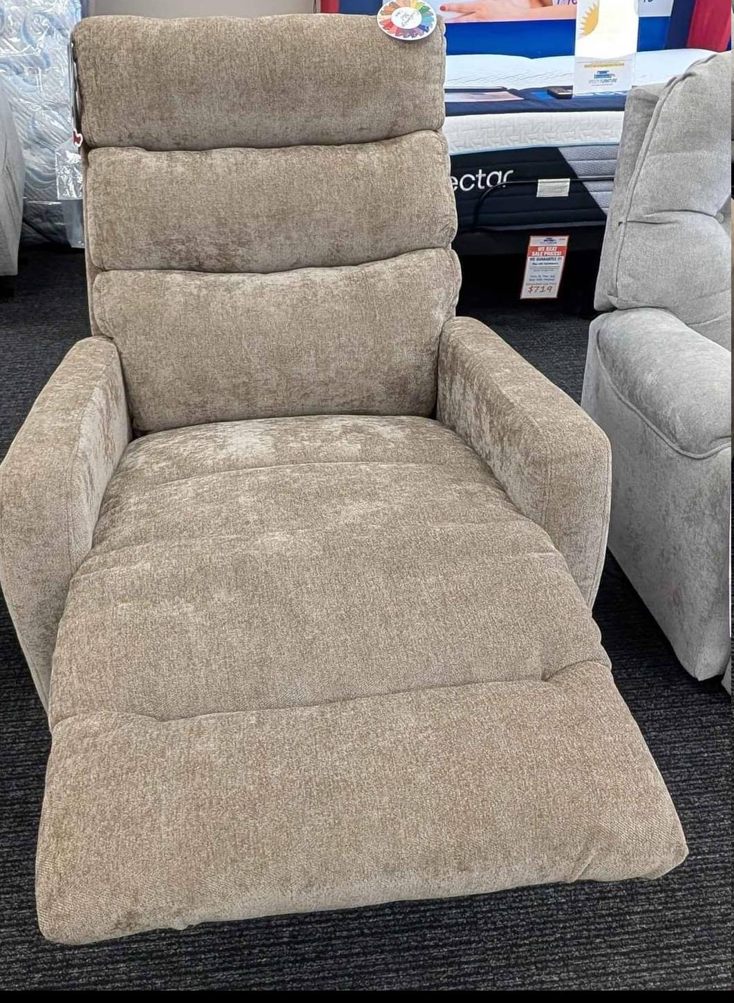 Manual Space Saver Recliner