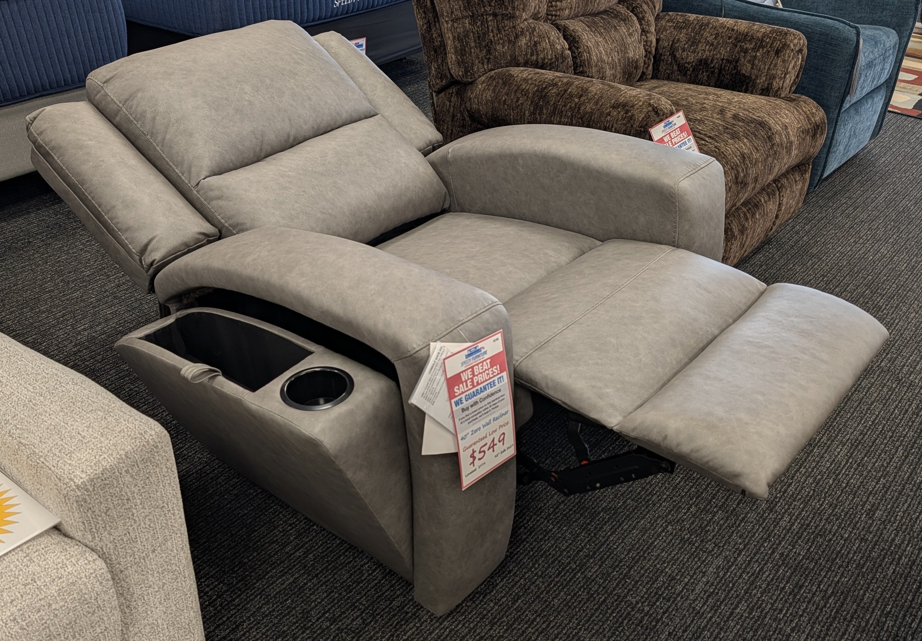 Zero Wall Recliner