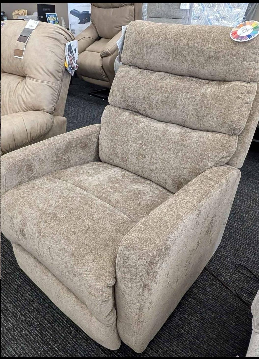 Manual Space Saver Recliner