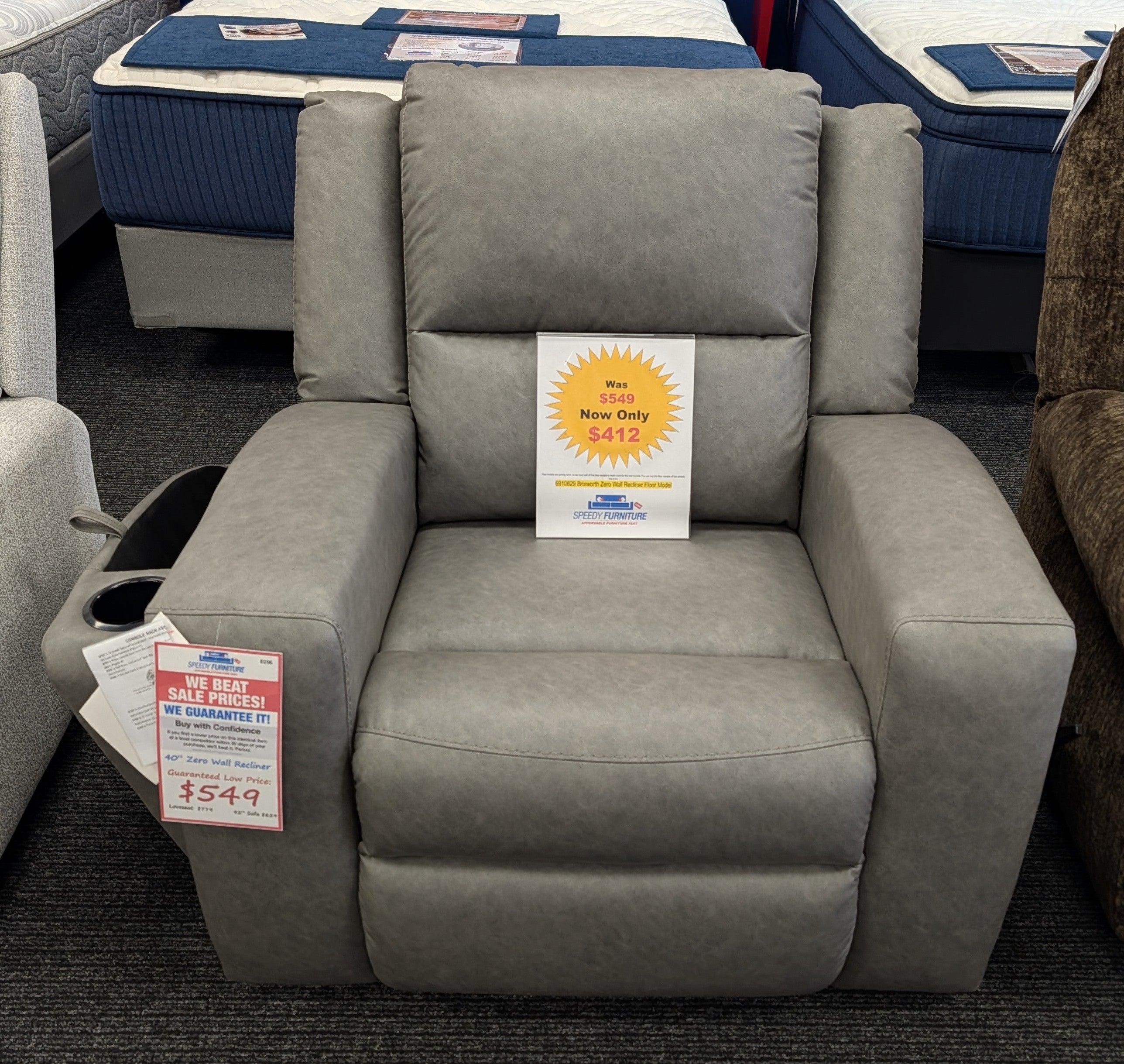 Zero Wall Recliner